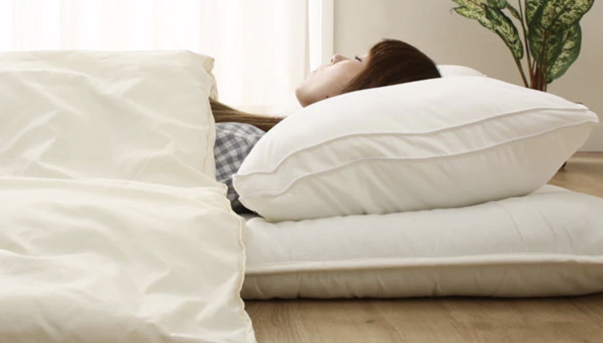 ニトリ 横向きが楽な枕（専用カバー付き） 安価 - 枕