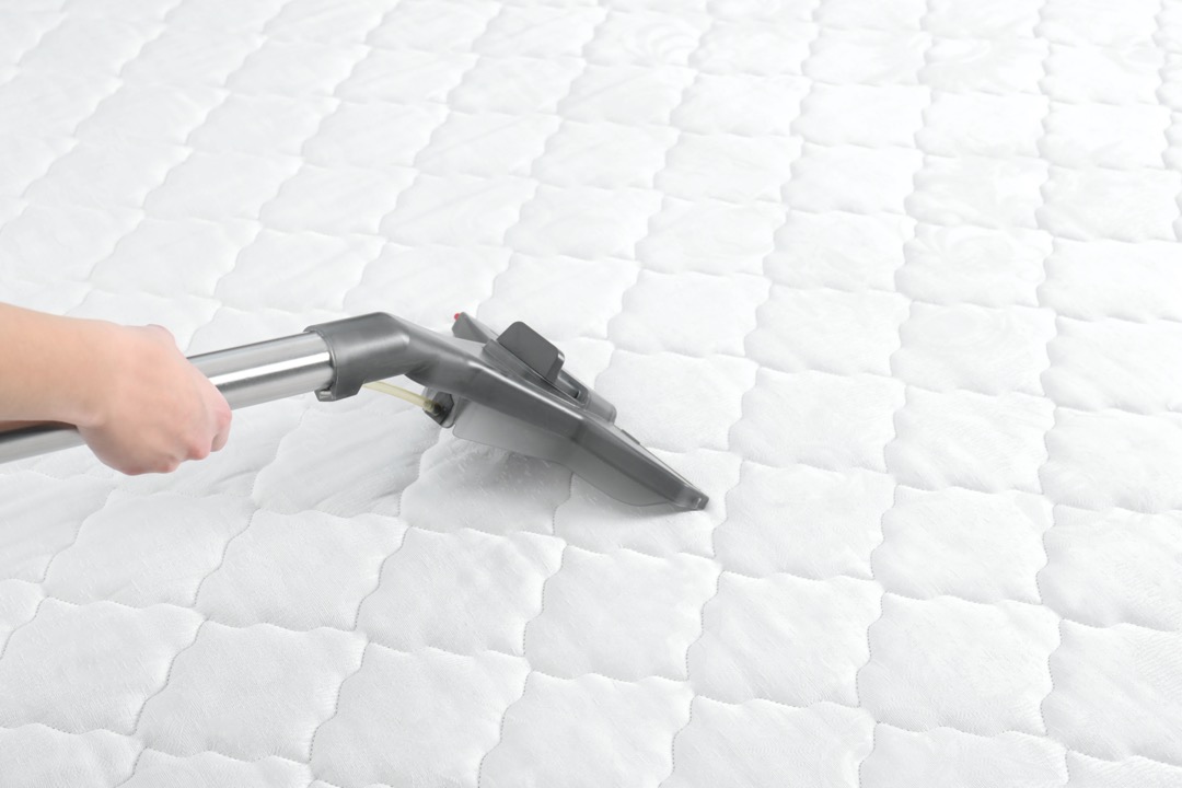 布団クリーナーでマットレスを掃除